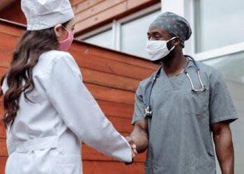 How Workplace Reputation Spreads Among Healthcare Professionals