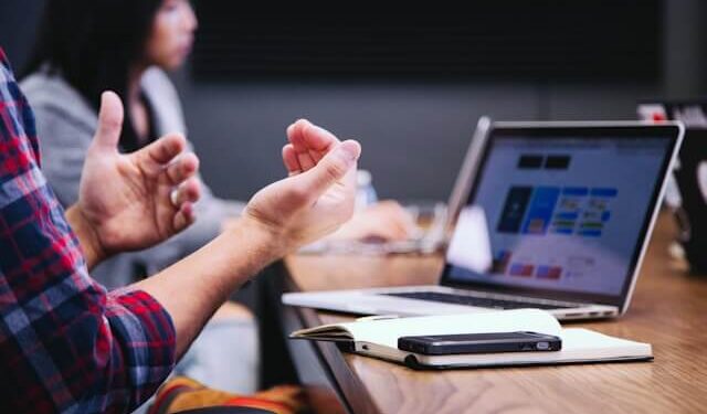 Why Clear Product Education Is Becoming a Competitive Advantage in B2B Sales